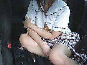 Off colour Student Pinay Kinalikot Ang Upchuck Sa Loob Ng Sasakyan Ng Kanyang Omnibus