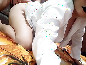 PORNO REAL DE ENFERMERA DE HOSPITAL!! TETONA UNIFORMADA ASISTE A DARLE VISITA A PACIENTE Y TERMINAN INICIANDO UNA FOLLADA EN CASA